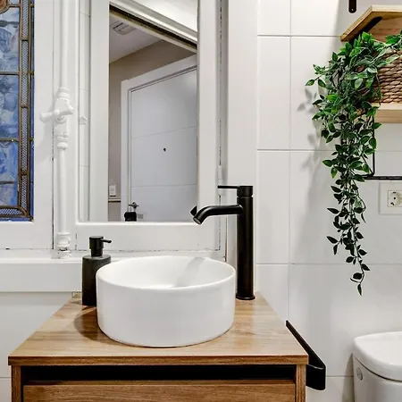 Zurriola Modern Comfort & Location